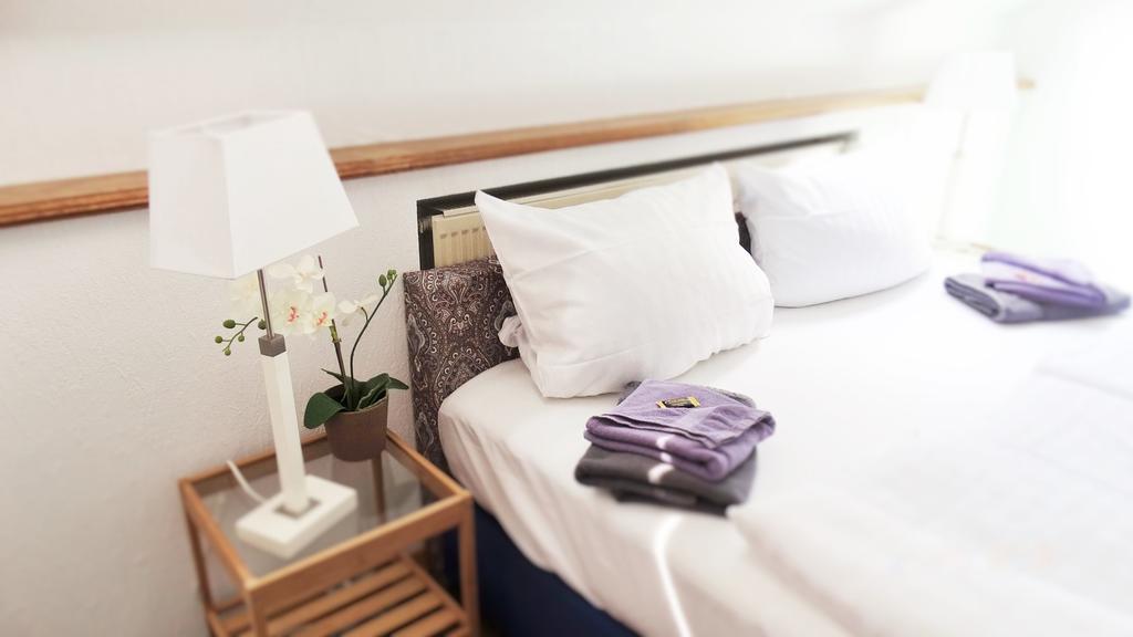 Hotel & Restaurant Arnoldusklause Duren Room photo