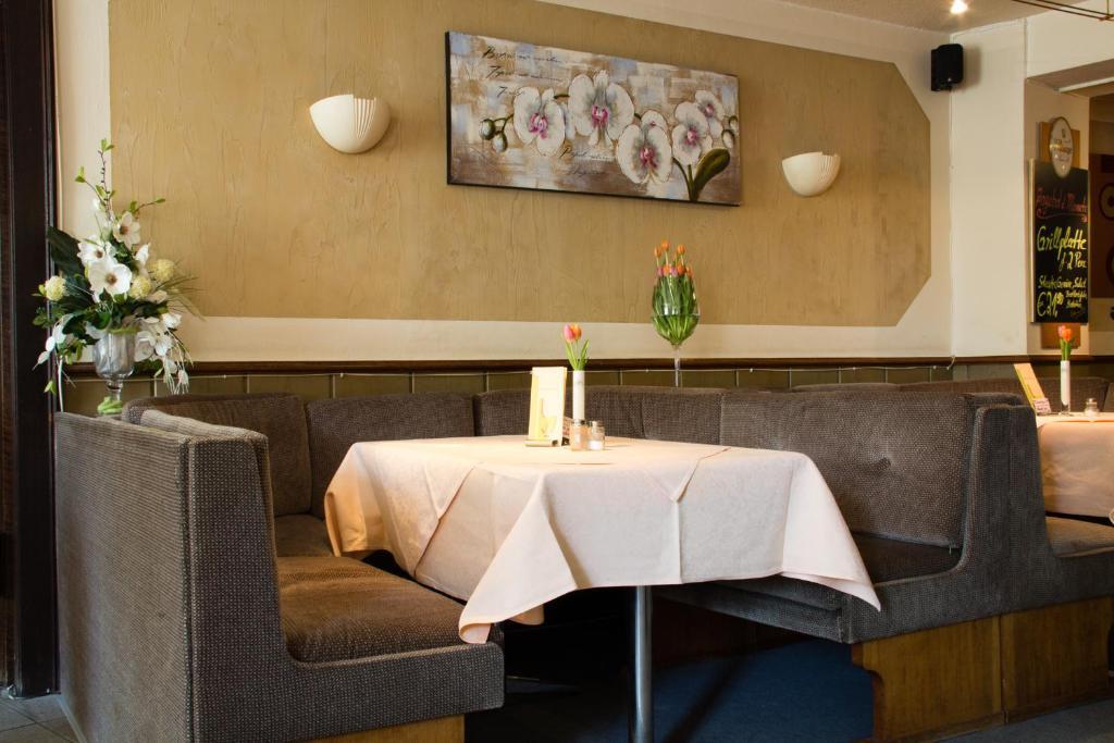 Hotel & Restaurant Arnoldusklause Duren Room photo