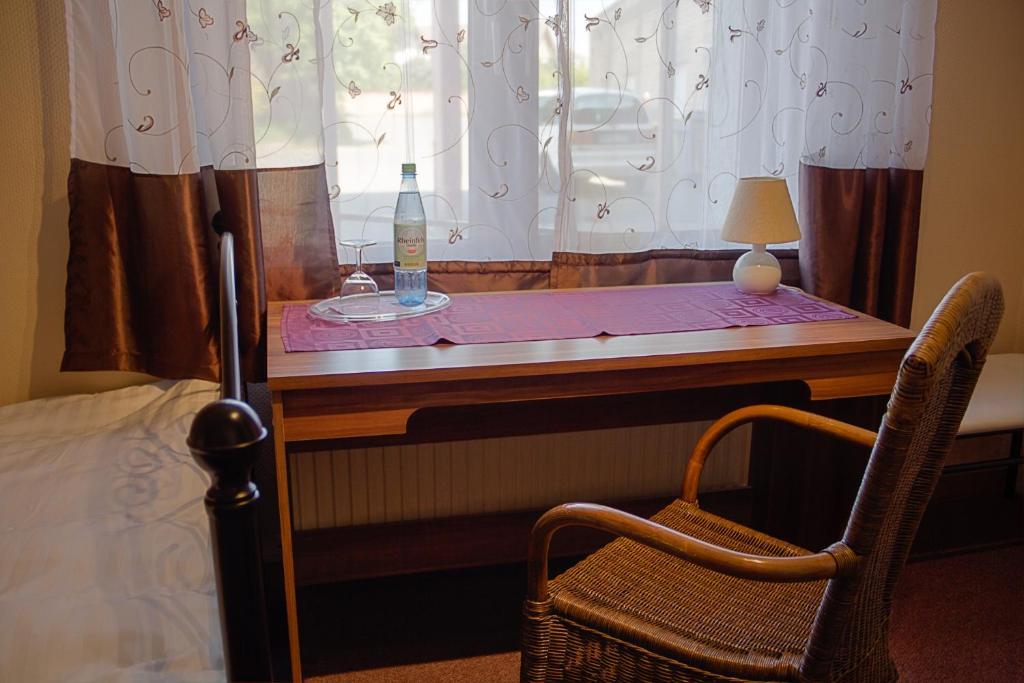 Hotel & Restaurant Arnoldusklause Duren Room photo