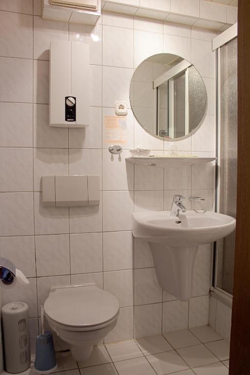 Hotel & Restaurant Arnoldusklause Duren Room photo