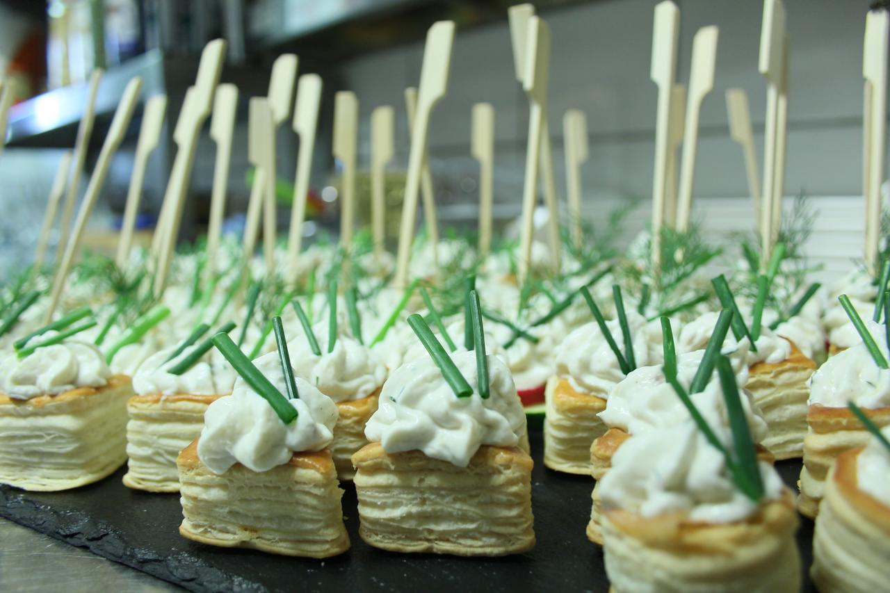 Hotel & Restaurant Arnoldusklause Duren Exterior photo